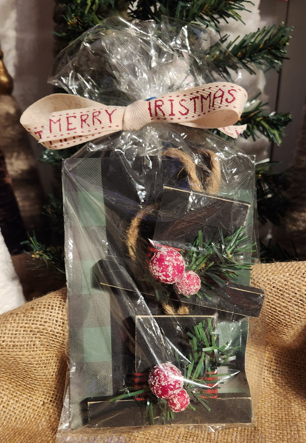 Top Hat Wood Block Christmas Ornaments 1 Flat