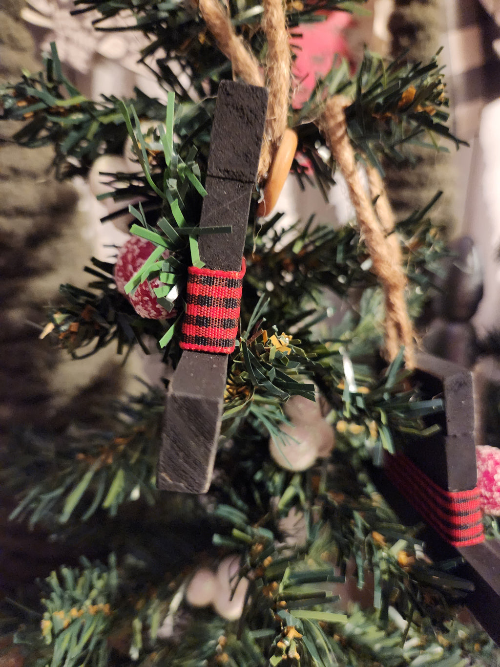 Top Hat Wood Block Christmas Ornaments 1 Flat