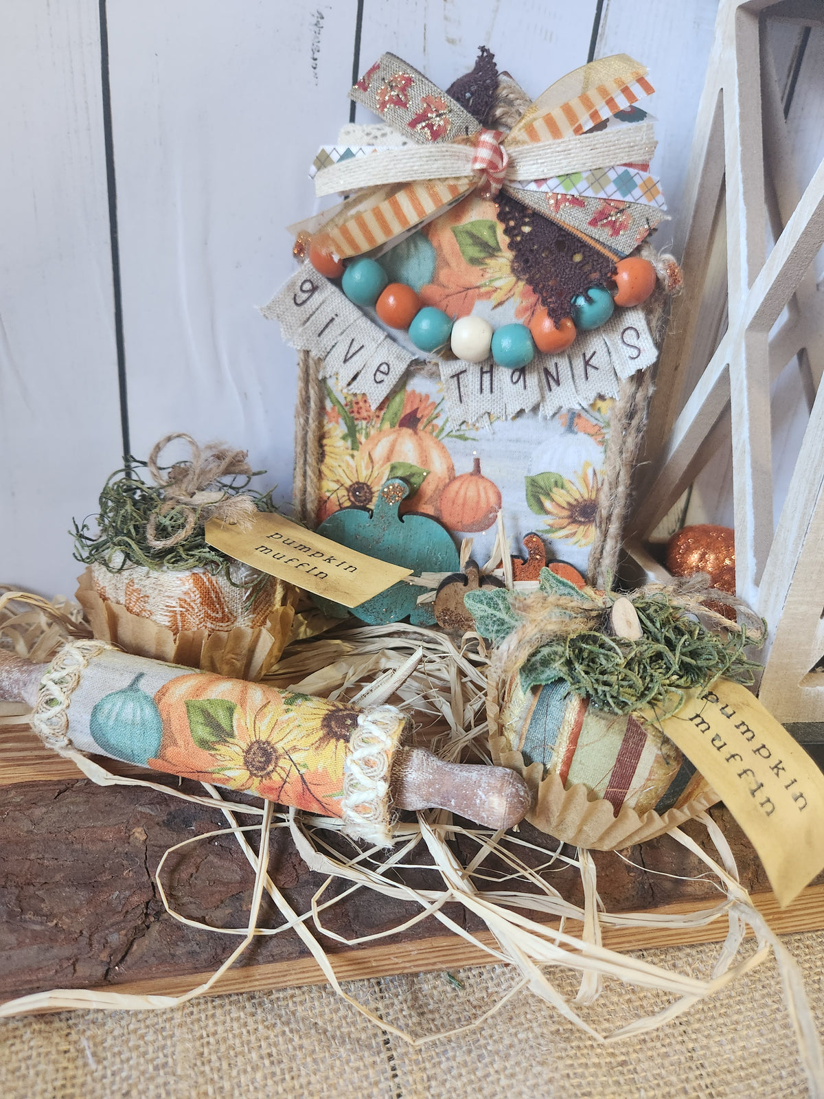 TIER TRAY FALL THANKSGIVING 4PK GIVE THANKS BANNER BUNDLE