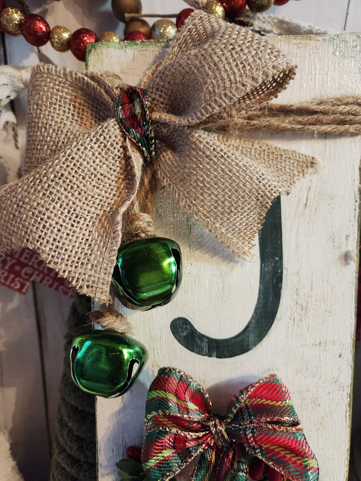 CHRISTMAS WOODEN SIGN_LEANER, JOY (GRN)