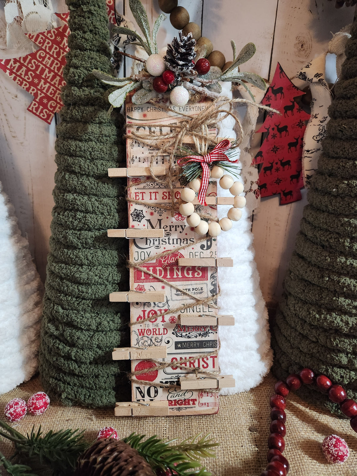 CHRISTMAS CARD HOLDER CHRISTMAS GREETINGS